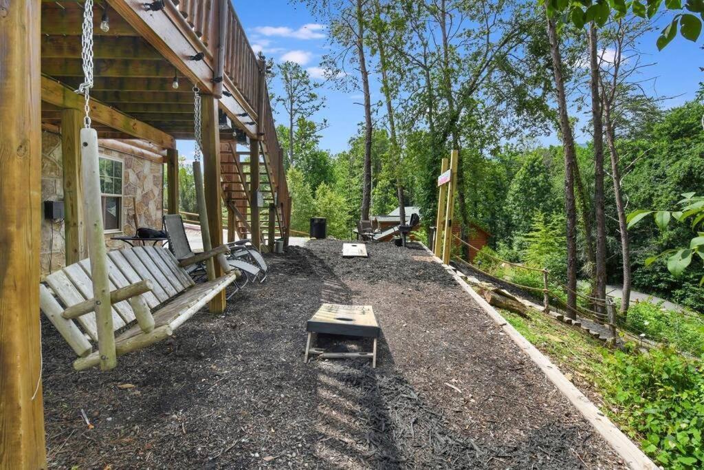 Enchanted Forest Cabin And Teepee! Lights & Laser Show! Private Hot Tub! Unique Stay! Севьервилл Экстерьер фото