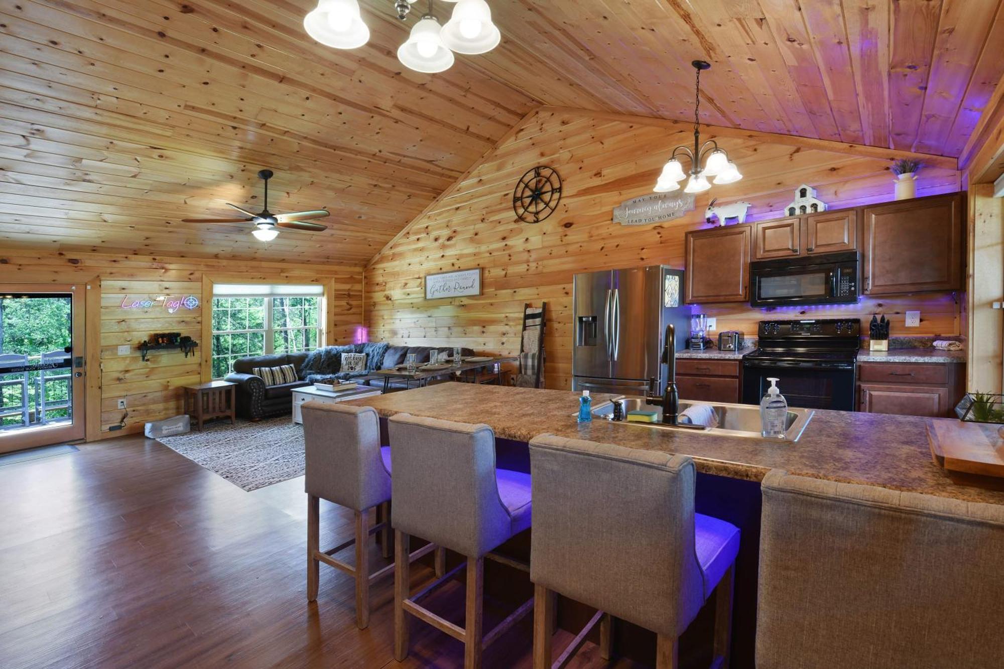 Enchanted Forest Cabin And Teepee! Lights & Laser Show! Private Hot Tub! Unique Stay! Севьервилл Экстерьер фото