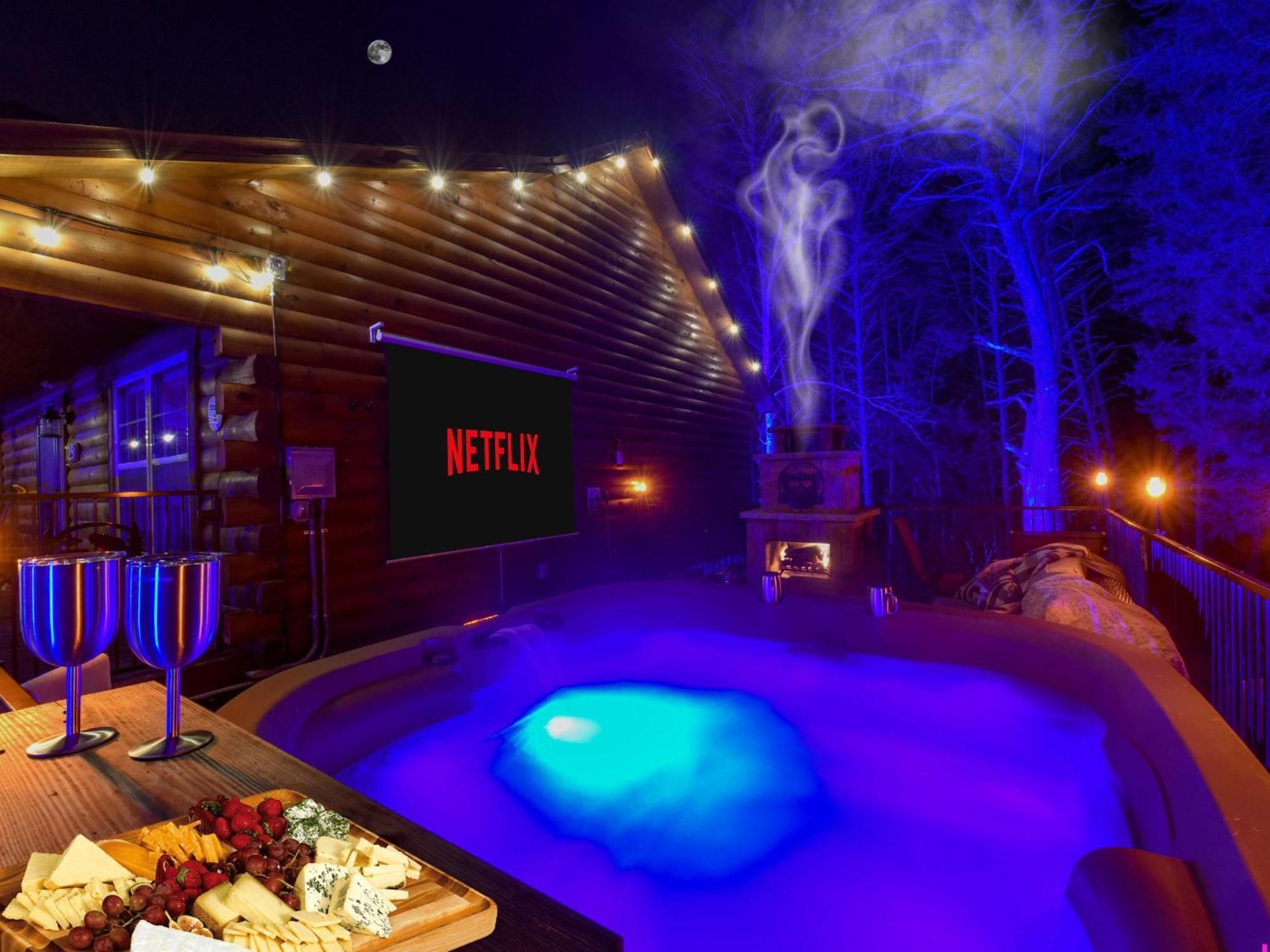 Enchanted Forest Cabin And Teepee! Lights & Laser Show! Private Hot Tub! Unique Stay! Севьервилл Экстерьер фото